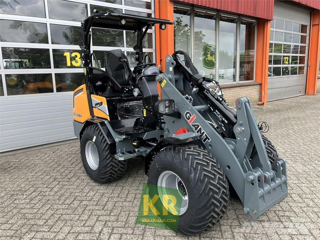 GiANT G2700 HD Frontālie iekrāvēji un ekskavatori