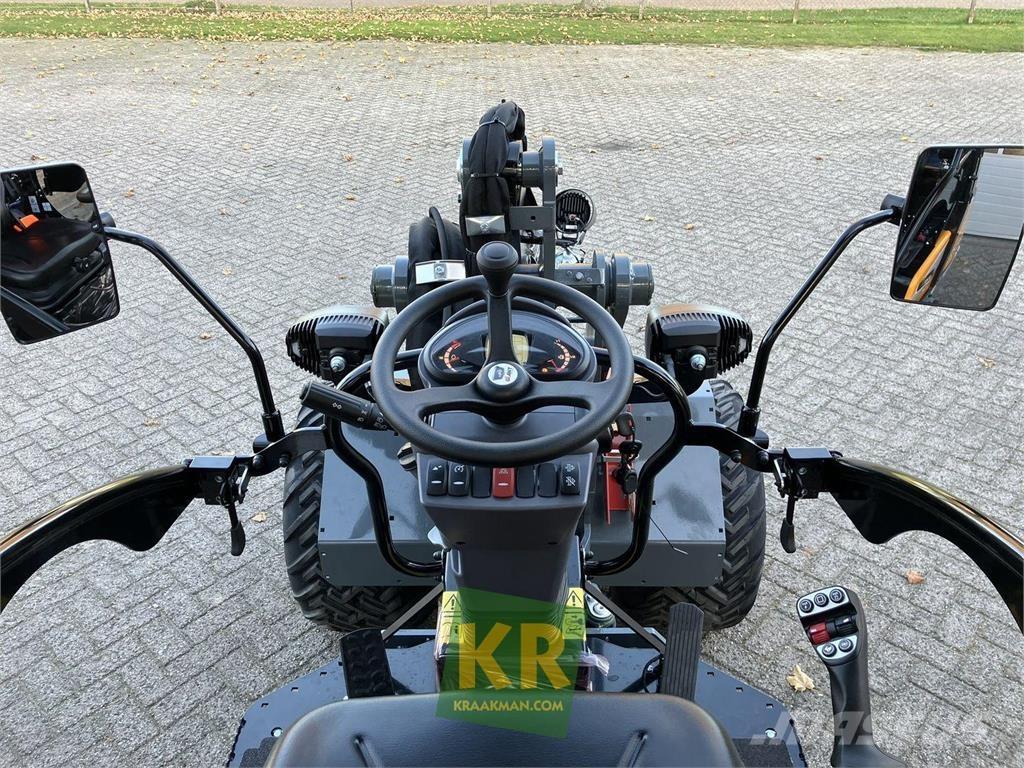 GiANT G2700 HD+ Frontālie iekrāvēji un ekskavatori