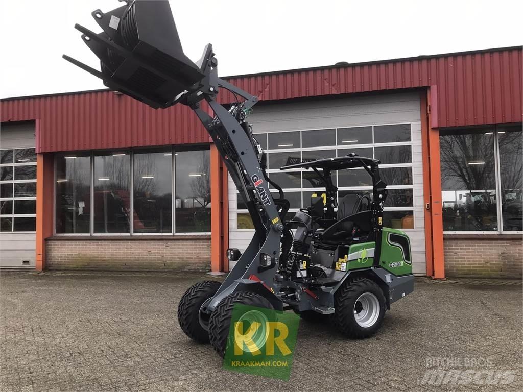 GiANT G2700E Frontālie iekrāvēji un ekskavatori