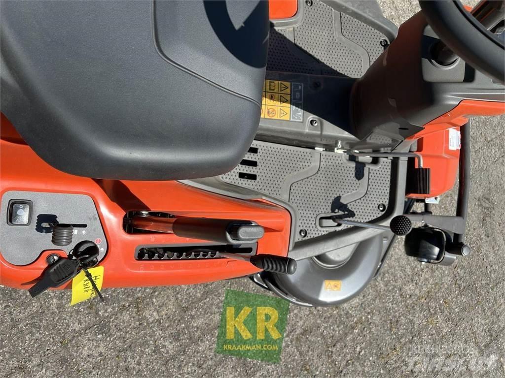 Husqvarna R318X Mauriņa traktors