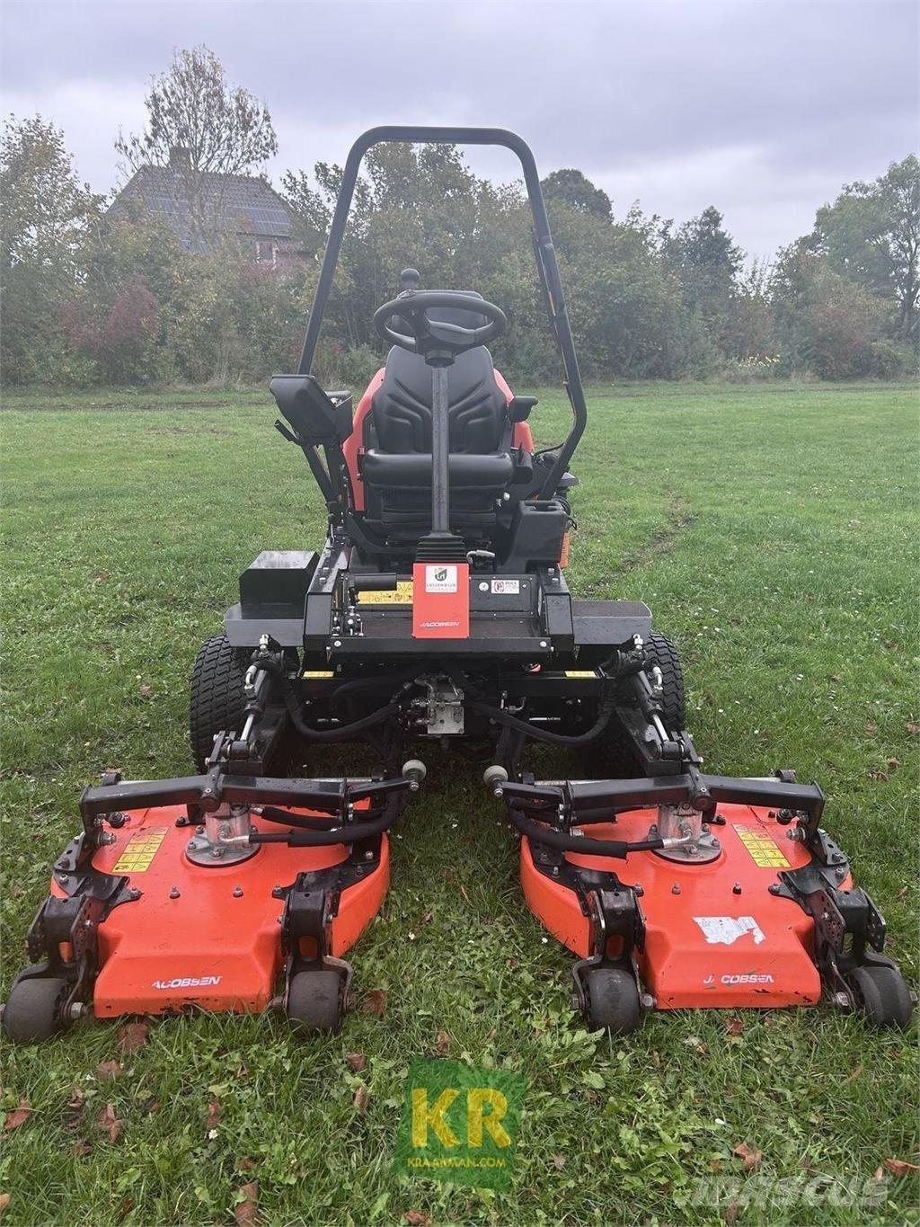 Jacobsen AR331 Mauriņa pļāvēji nelīdzenai videi