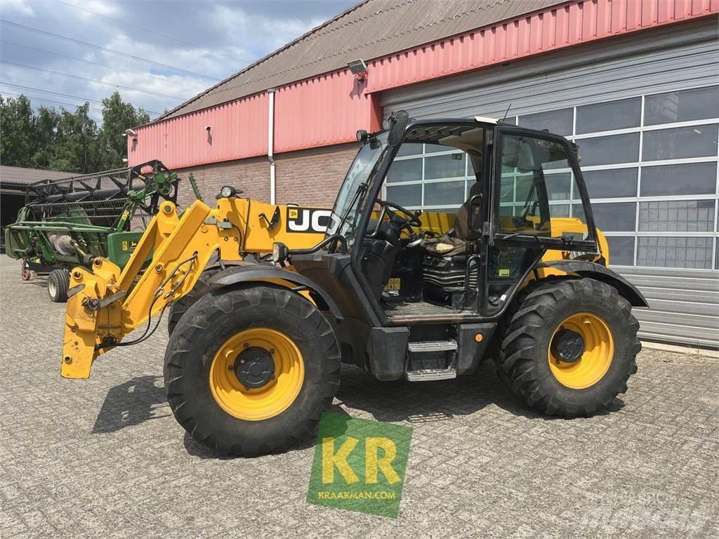 JCB 541-70 Lauksaimniecības pacēlāji