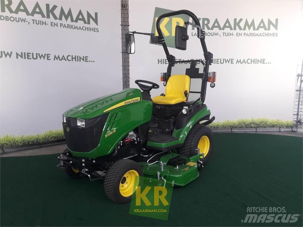 John Deere 1026R Kompaktie traktori