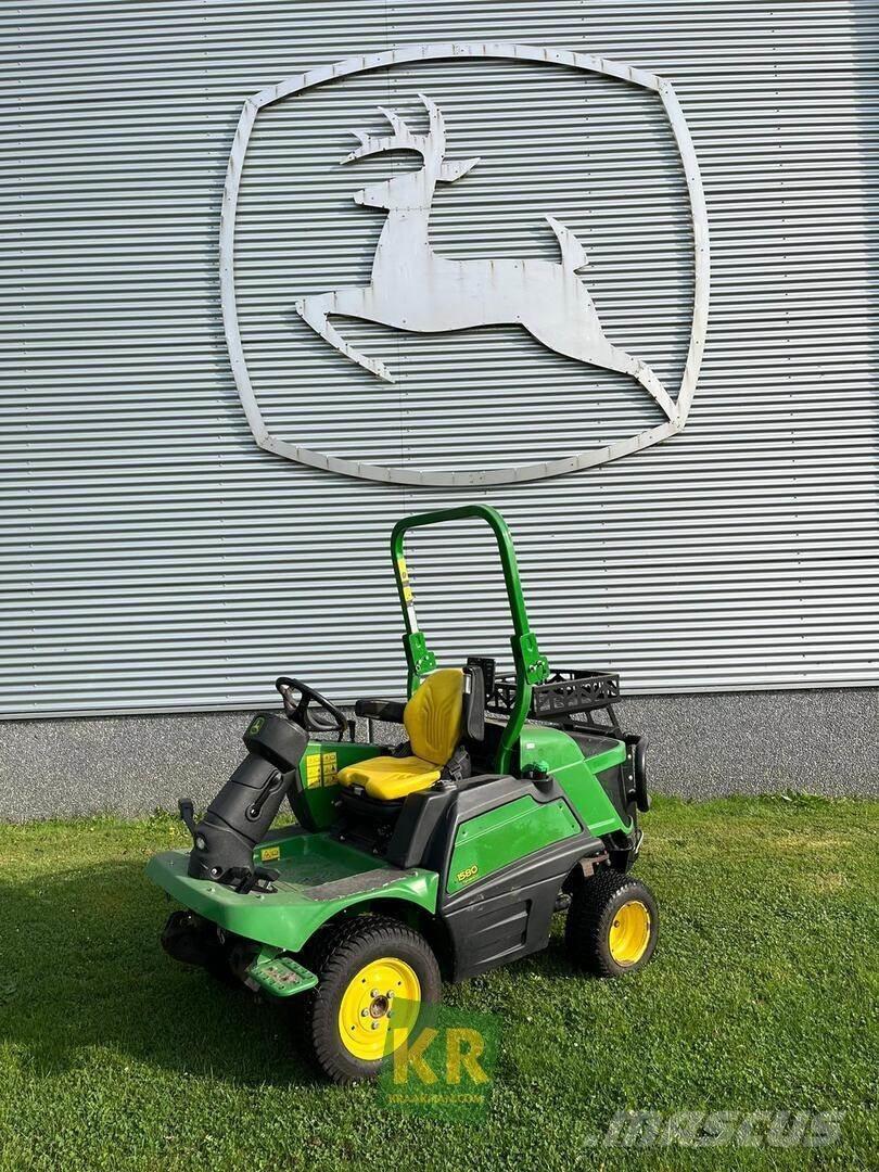 John Deere 1580 Mauriņa pļāvēji nelīdzenai videi