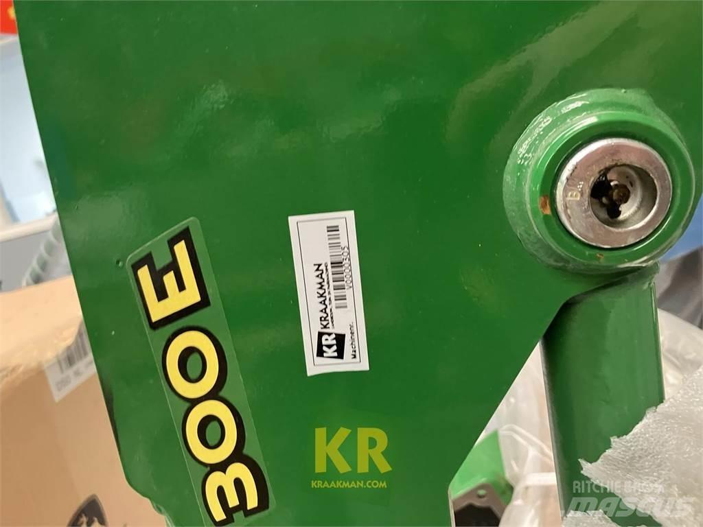 John Deere 300E Frontālie iekrāvēji un ekskavatori