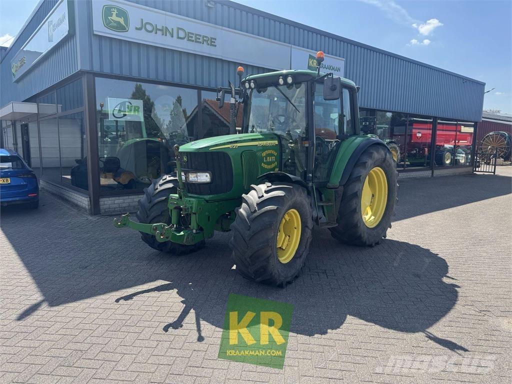 John Deere 6120 Traktori