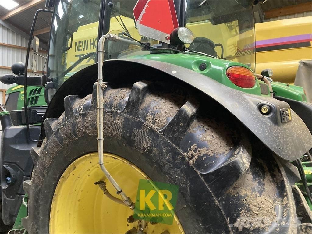 John Deere 6155R Traktori