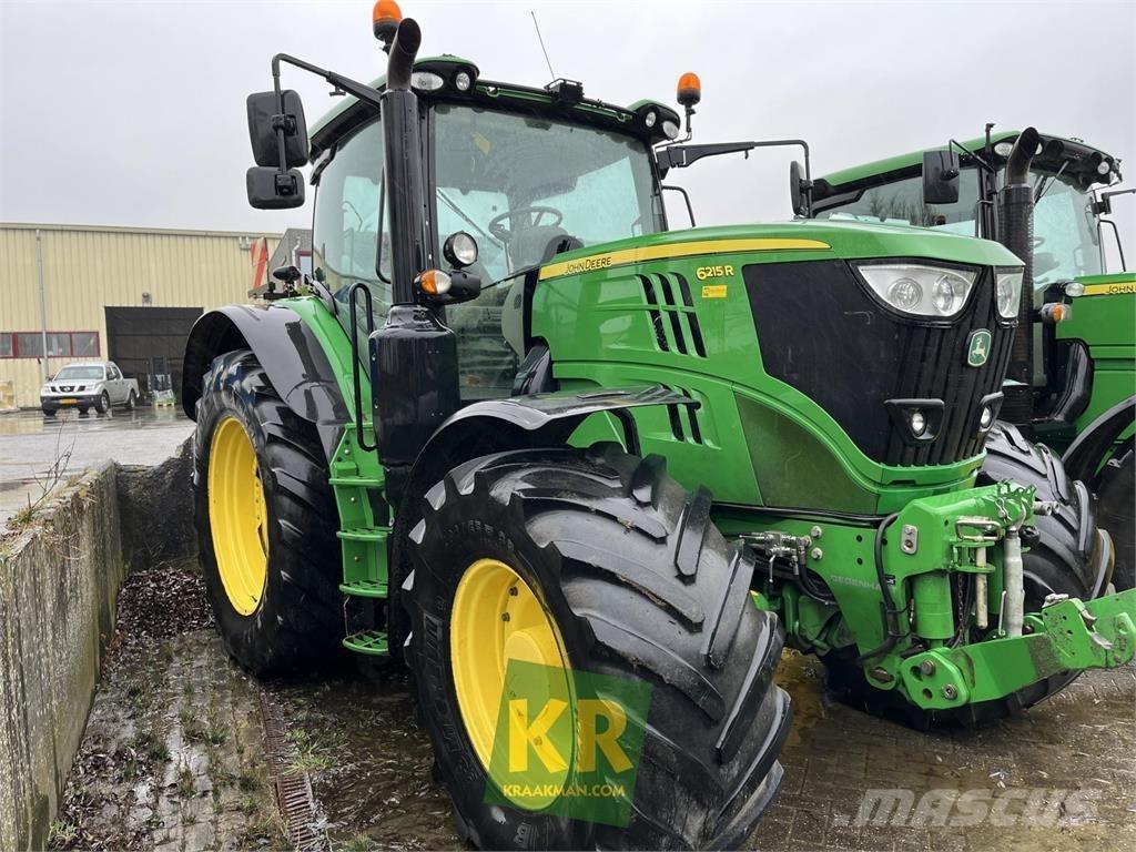 John Deere 6215R Traktori