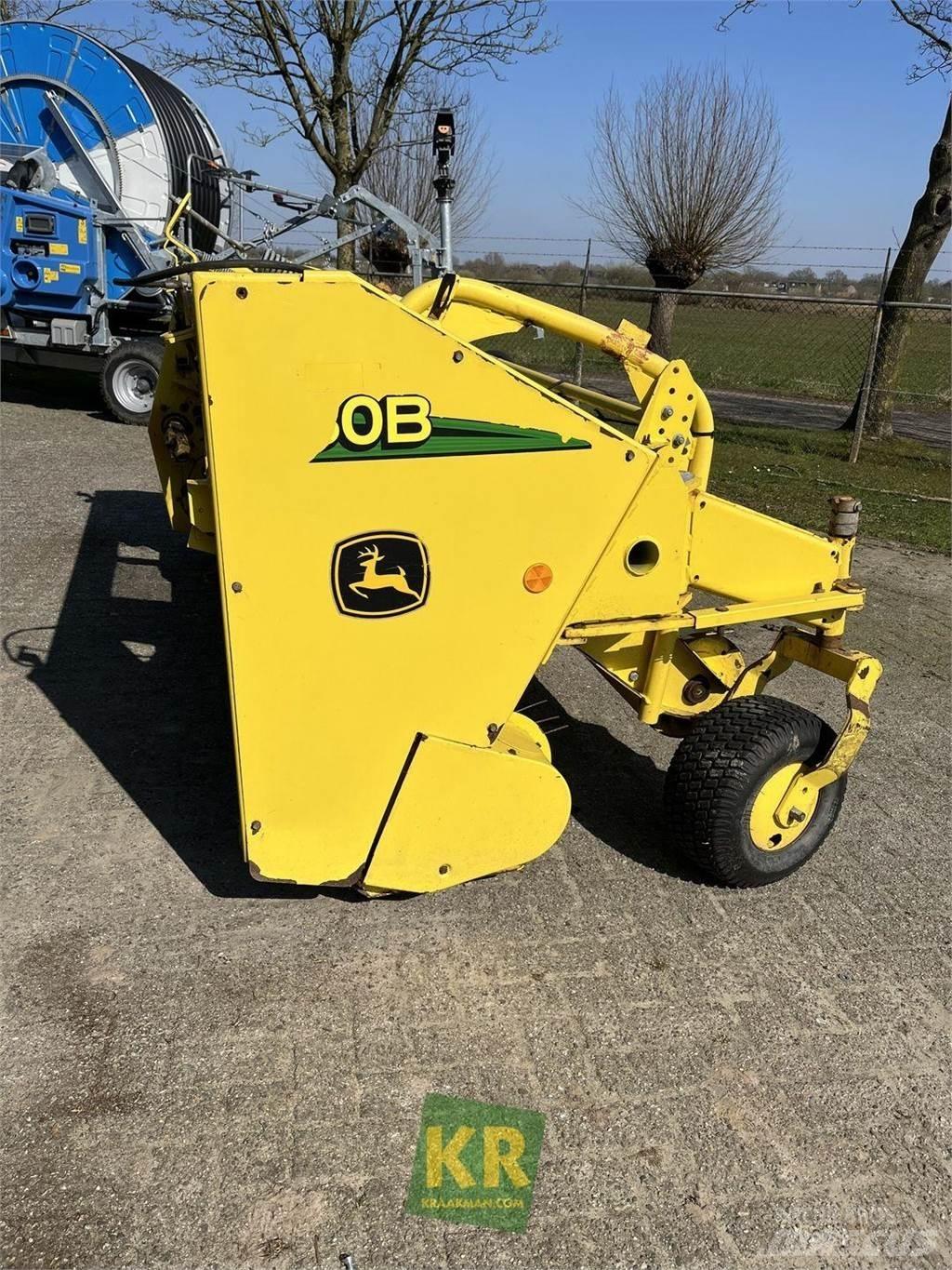 John Deere 630B Siena un lopbarības novākšanas mašīnu piederumi