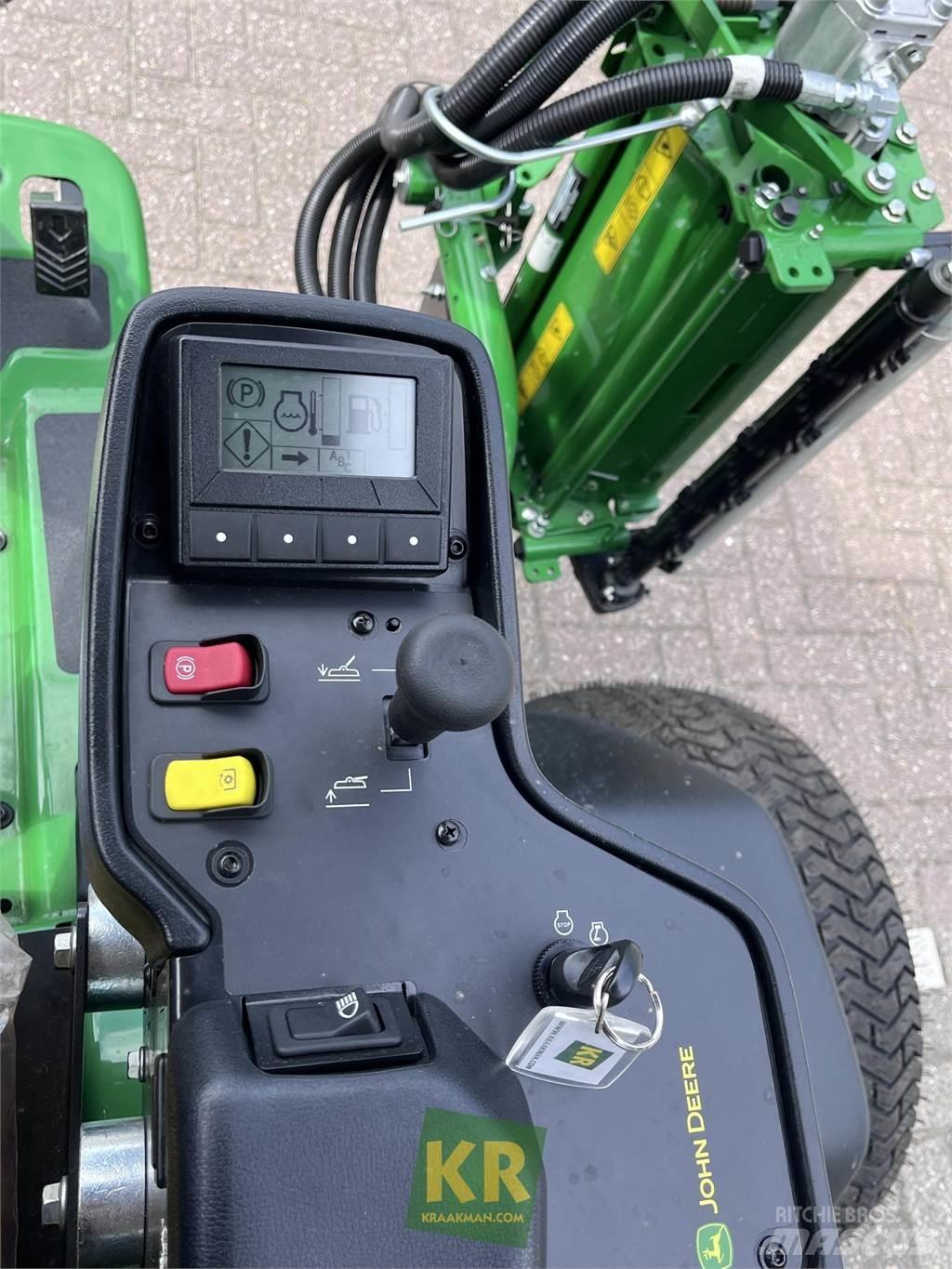 John Deere 8700A Mauriņa pļaujmašīnas