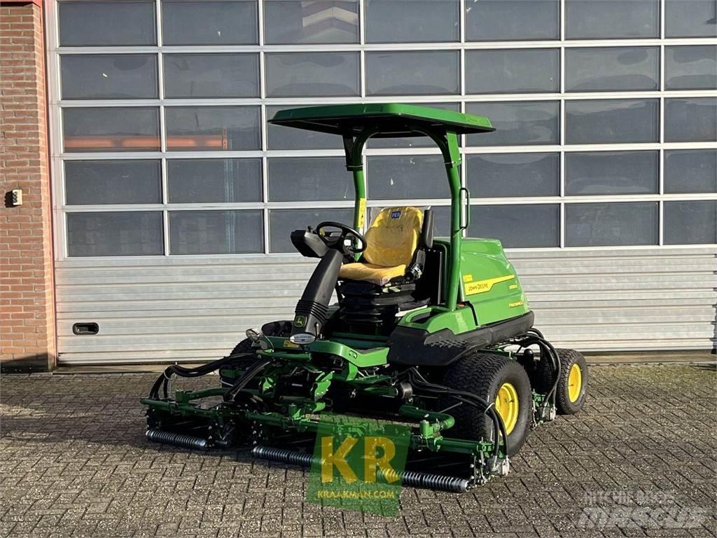 John Deere 8700A Mauriņa pļaujmašīnas