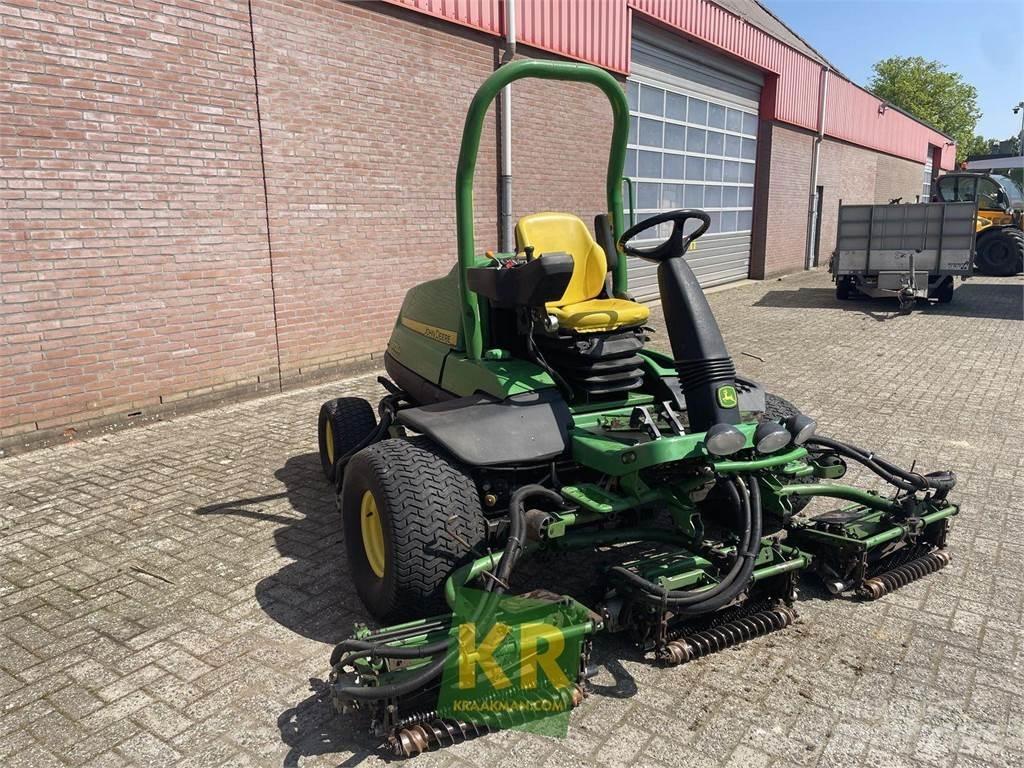 John Deere 8700A Mauriņa pļaujmašīnas