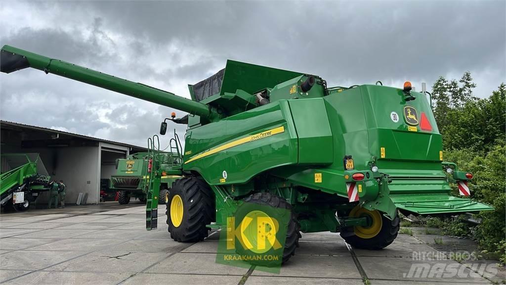 John Deere W650 Ražas novākšanas kombaini
