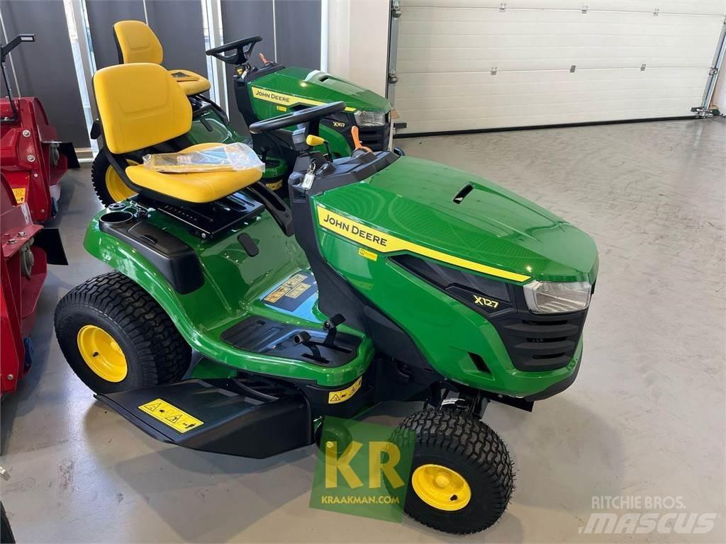John Deere X127 Mauriņa traktors