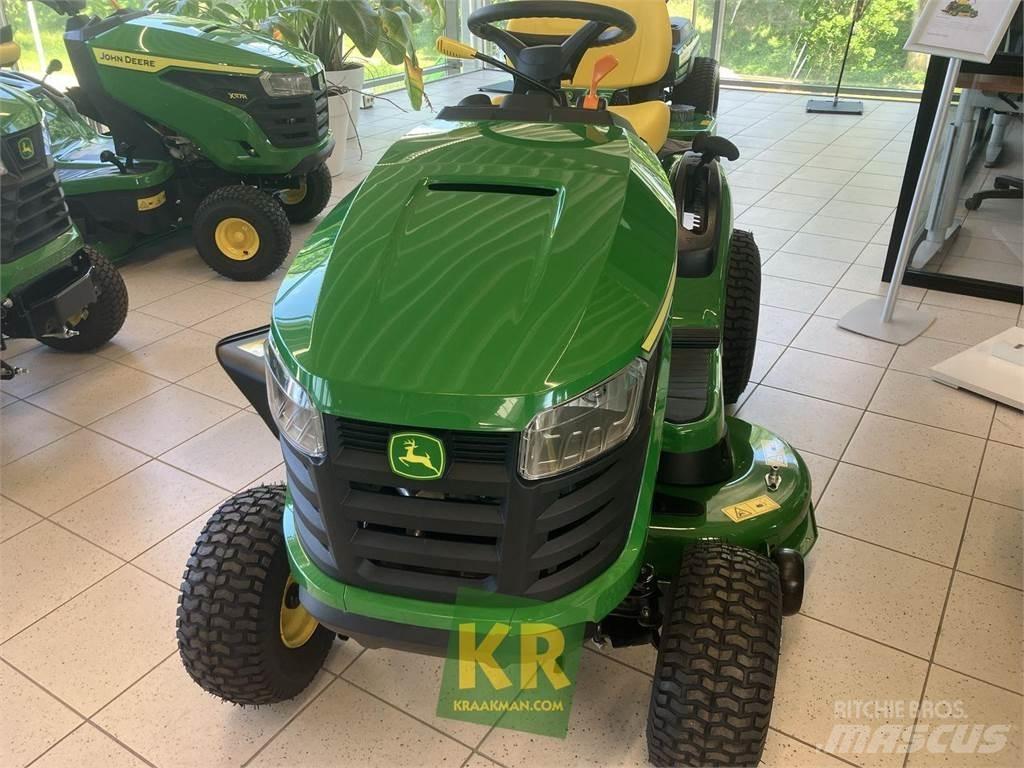 John Deere X127 Mauriņa traktors