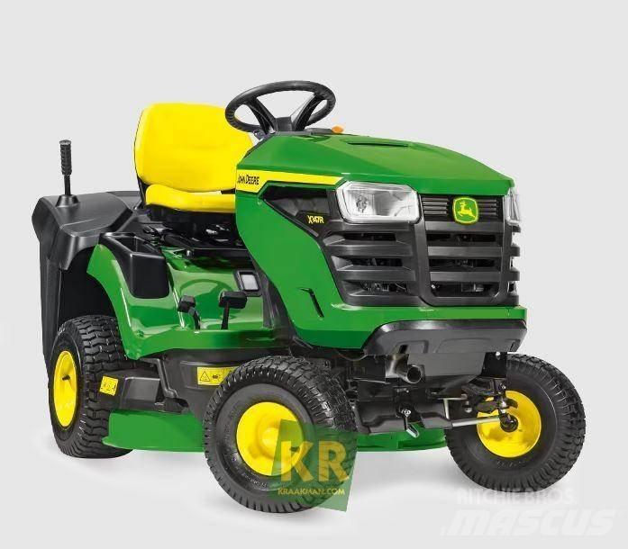John Deere X147R Mauriņa traktors