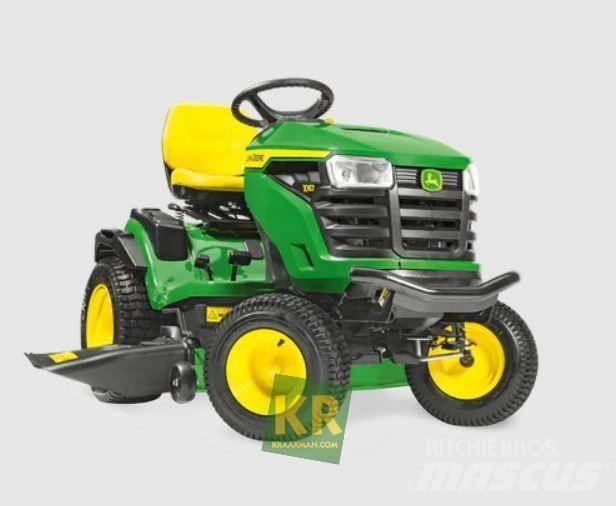 John Deere X167 Mauriņa traktors