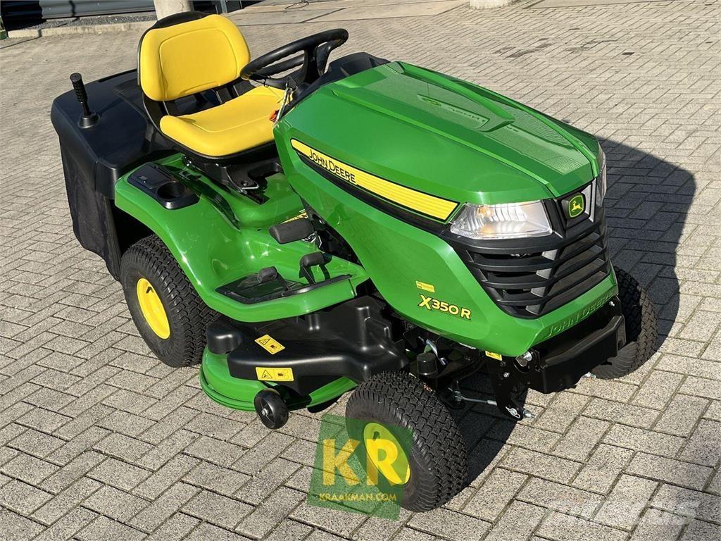 John Deere X350R Mauriņa traktors