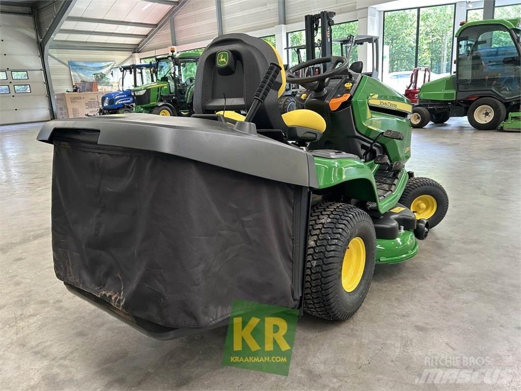John Deere X350R Mauriņa traktors