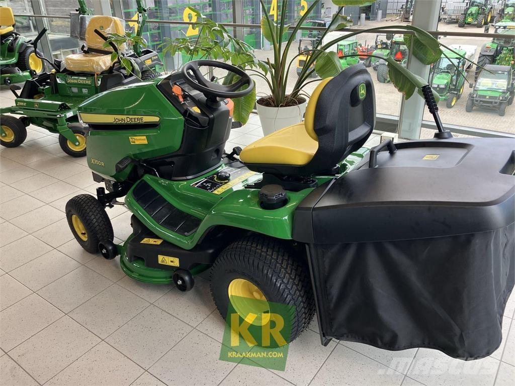 John Deere X350R Mauriņa traktors