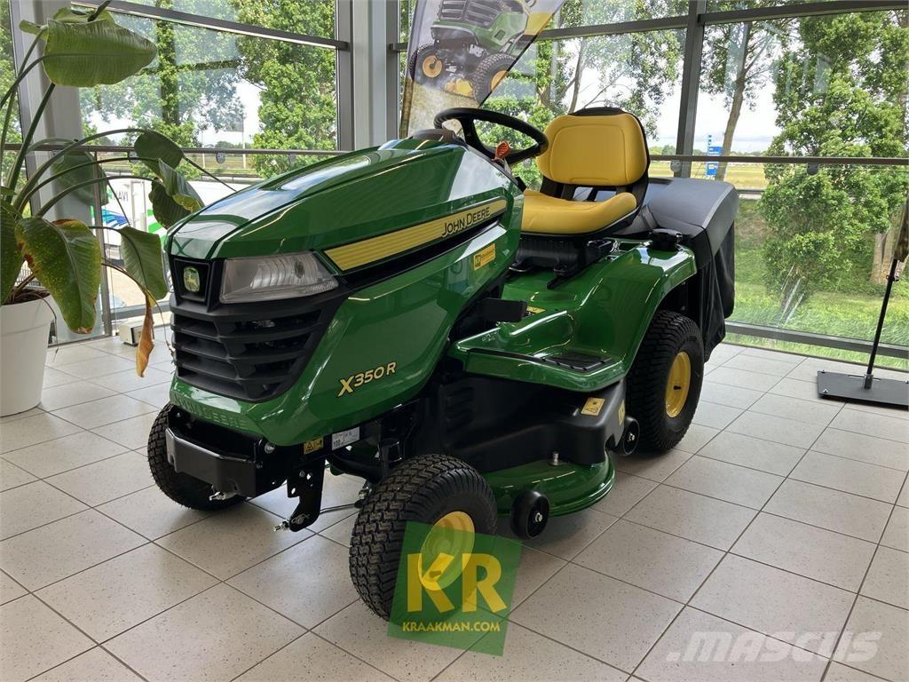 John Deere X350R Mauriņa traktors