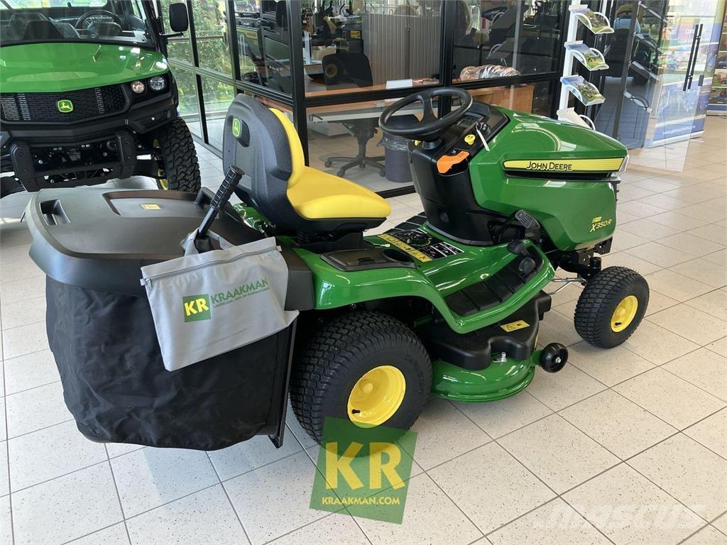 John Deere X350R Mauriņa traktors