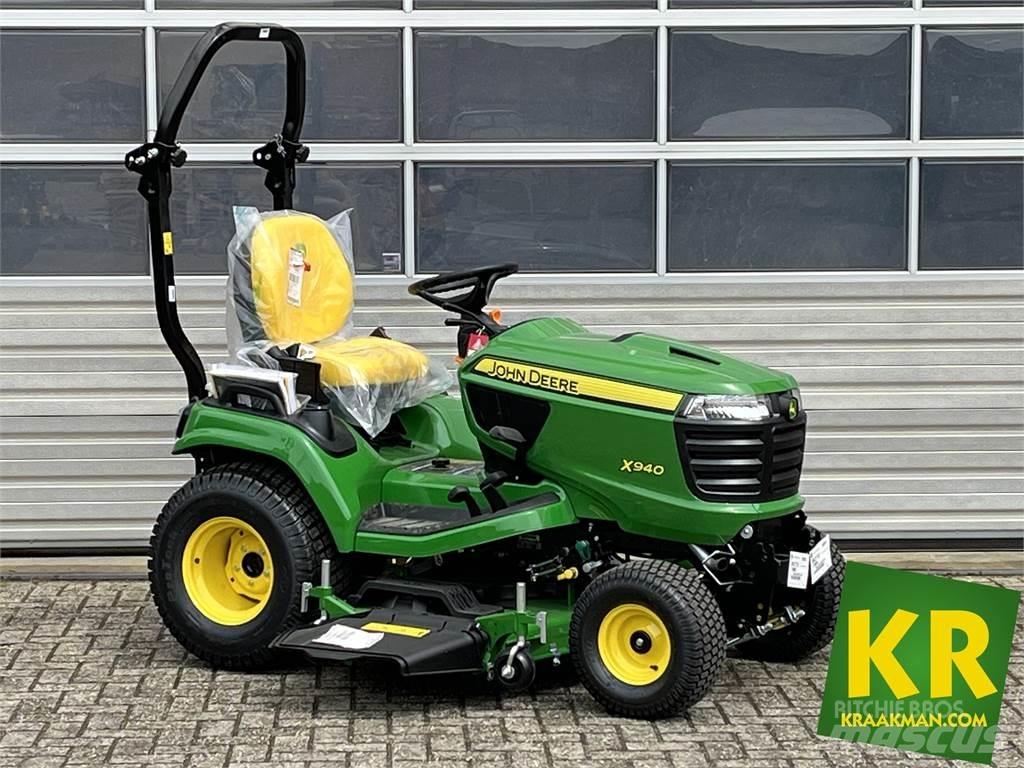 John Deere X940 Mauriņa traktors
