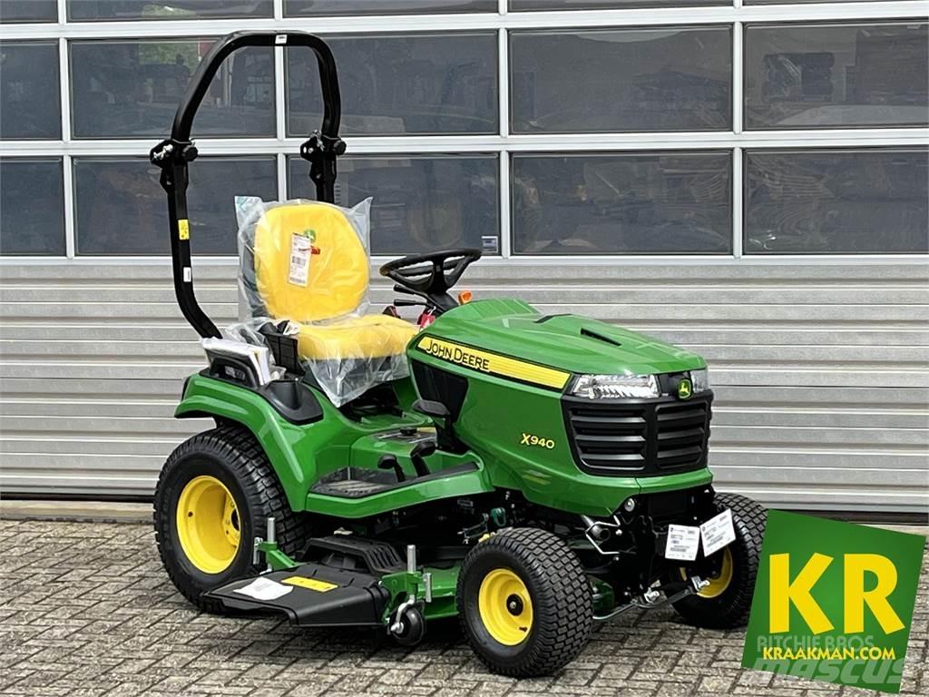 John Deere X940 Mauriņa traktors