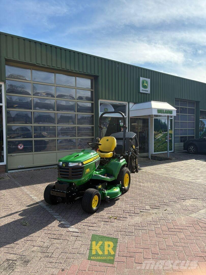 John Deere X950R Mauriņa traktors