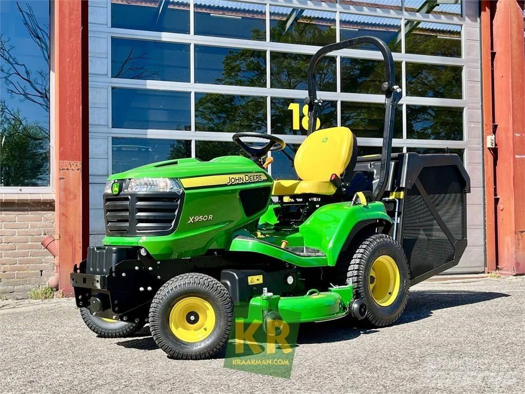 John Deere X950R Mauriņa traktors