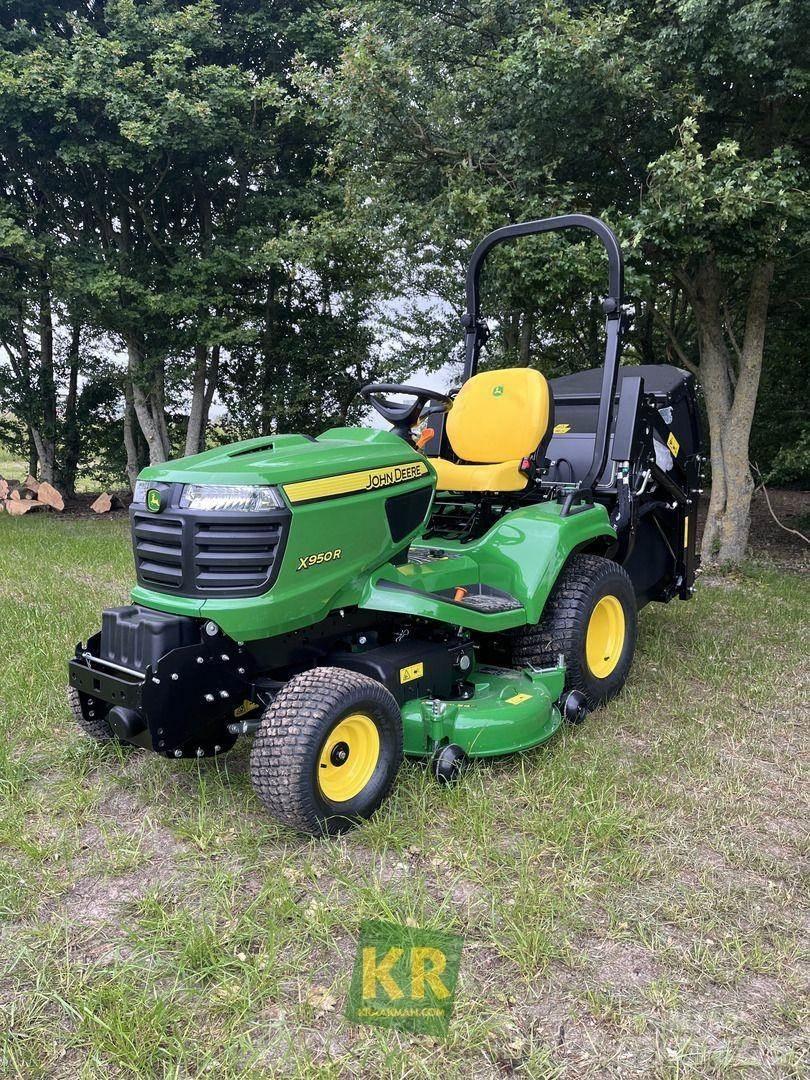 John Deere X950R Mauriņa traktors