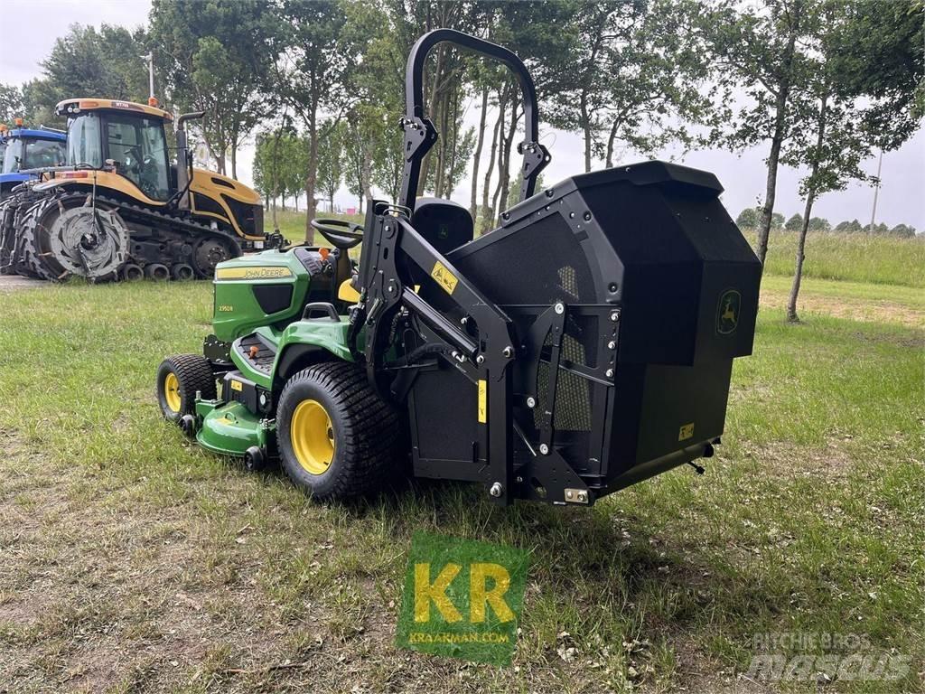 John Deere X950R Mauriņa traktors