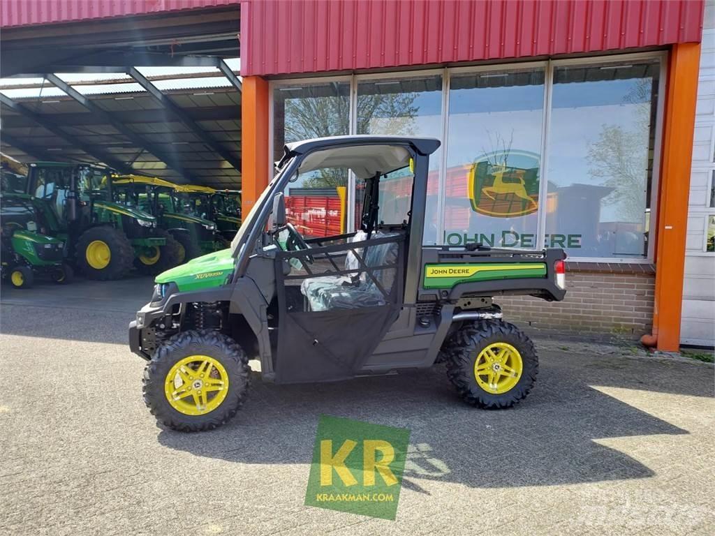 John Deere XUV835M Visurgājēji