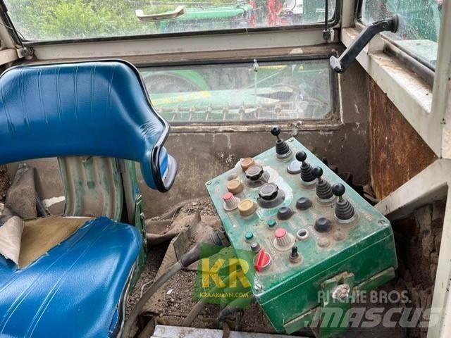 Krakei 6610 rooier Kartupeļu novākšanas kombaini