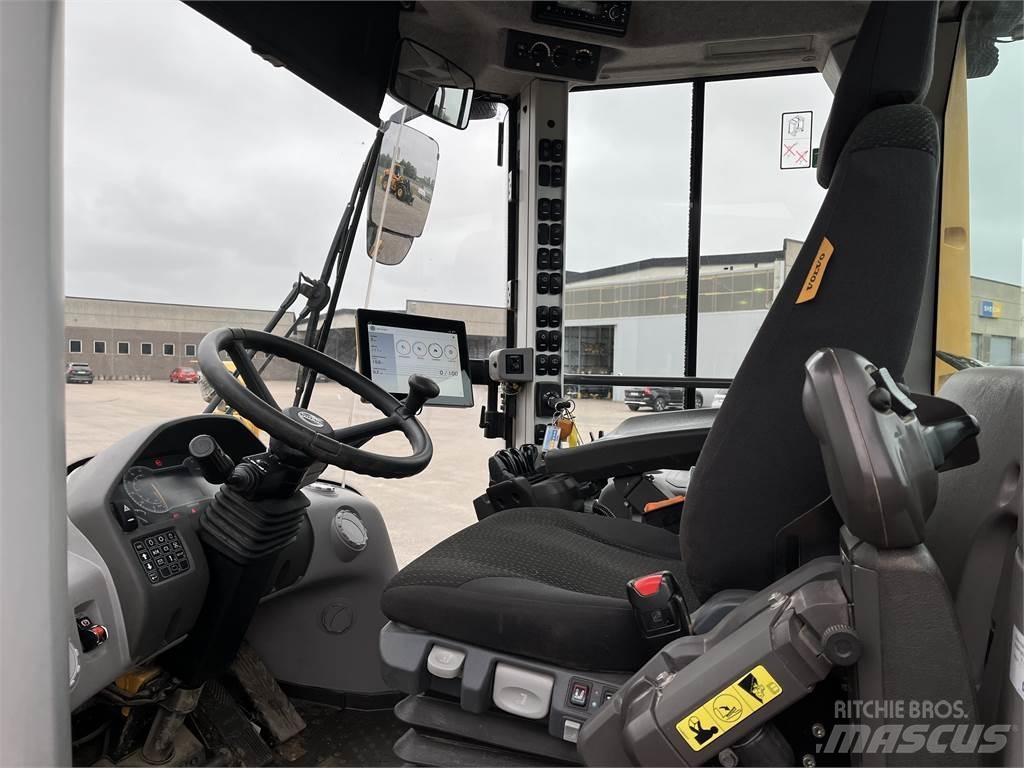 Volvo L60H Iekrāvēji uz riteņiem