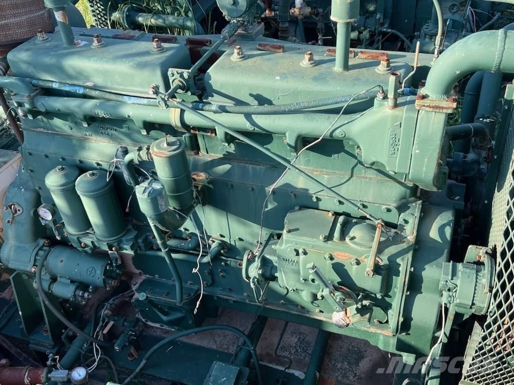 CAT G342 Dzinēji