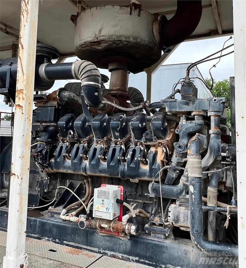MTU 12V4000 Dzinēji