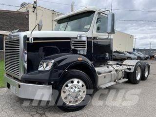 Freightliner 122SD Vilcēji