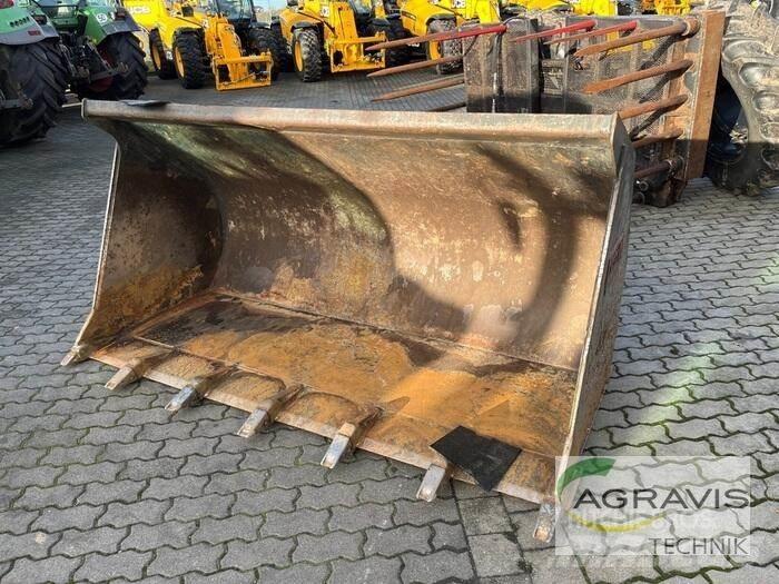 Case IH 721 Iekrāvēji uz riteņiem