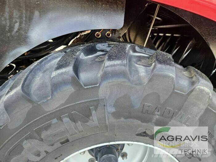 Case IH LB 424 R RL6 Ķīpu preses