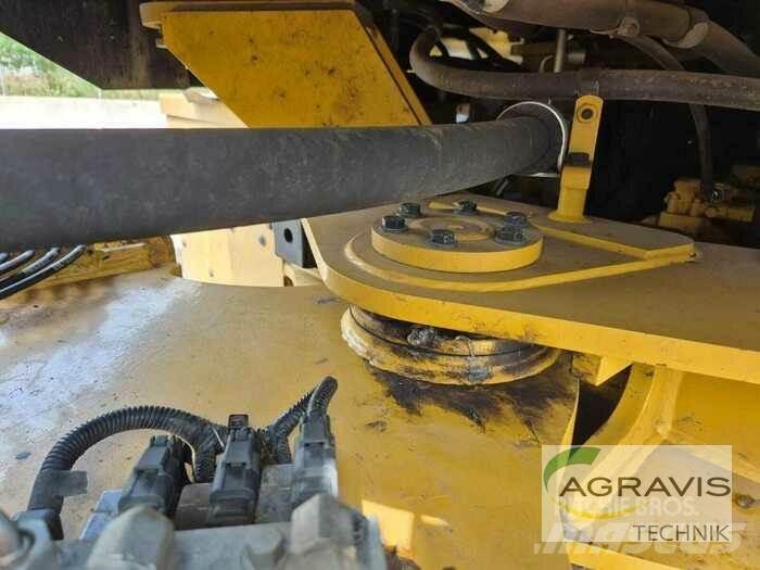 CAT 930 M Iekrāvēji uz riteņiem