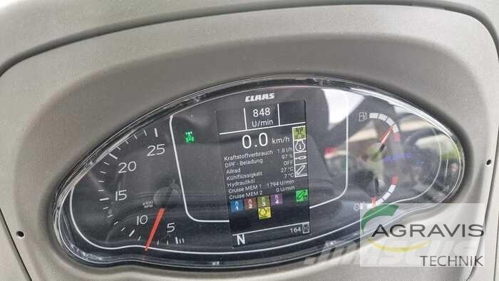 CLAAS NEXOS 240 L Traktori