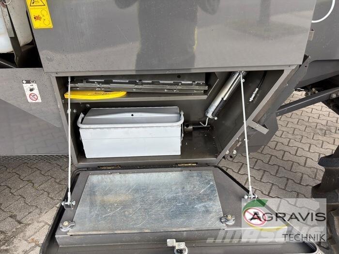 CLAAS TRION 660 Ražas novākšanas kombaini