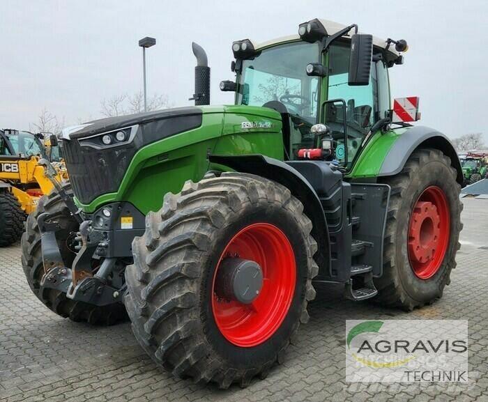 Fendt 1042 VARIO S4 Traktori