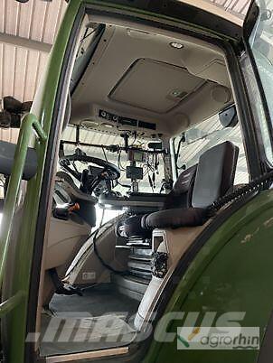 Fendt 720 PROFI PLUS Traktori