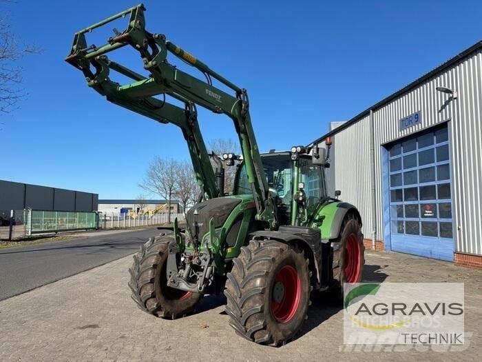 Fendt 722 VARIO S4 Traktori
