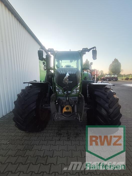Fendt 724 Vario Traktori