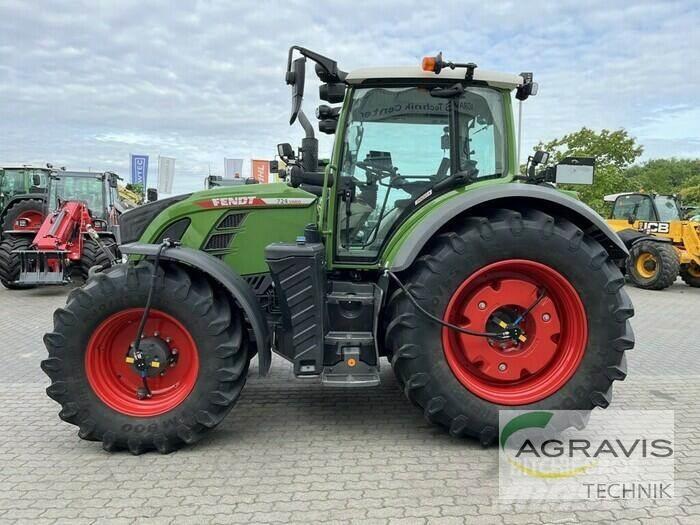 Fendt 724 VARIO GEN-6 Traktori