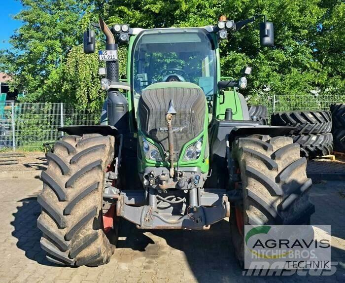 Fendt 724 VARIO S4 Traktori