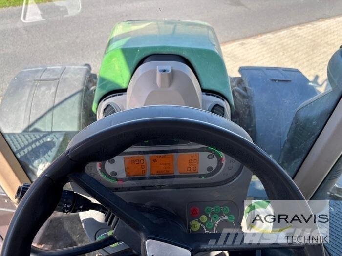Fendt 724 VARIO S4 Traktori